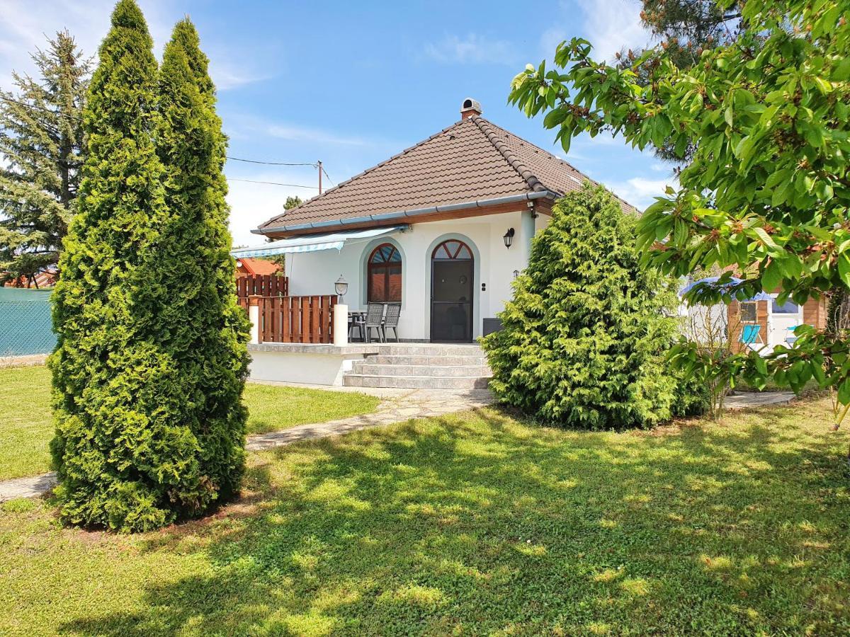 Holiday House Joshi & Rudi Дьєнешдіаш Екстер'єр фото